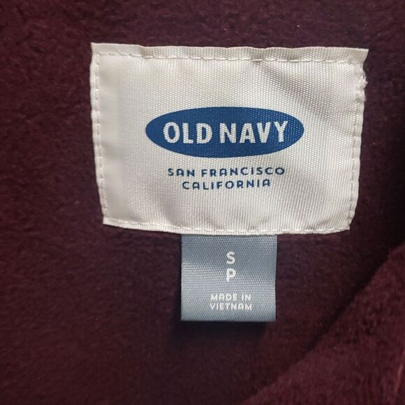 Old navy vest  - Picture 2 of 3